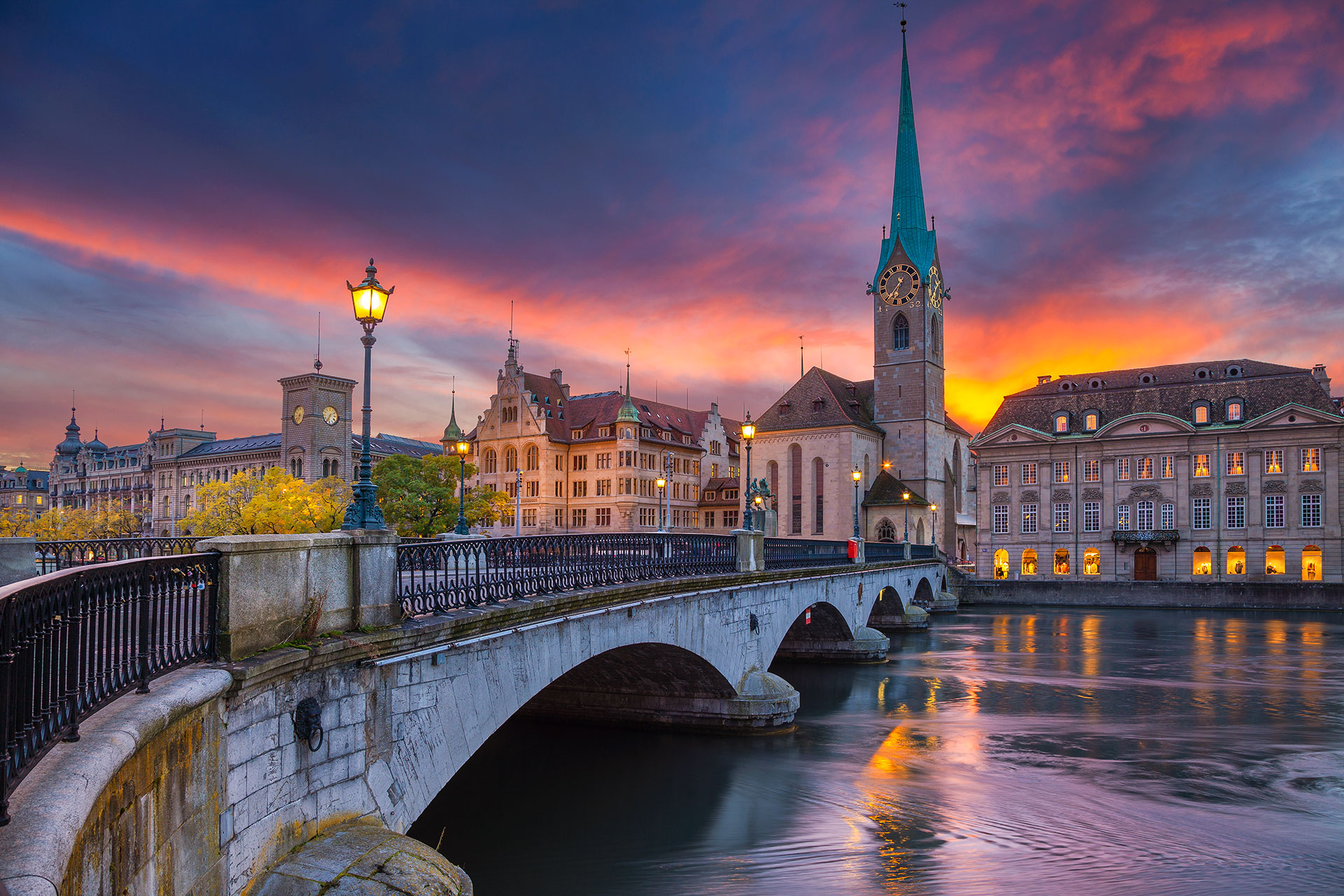 //www.som2travel.es/cdn/images/content/Suiza/Zurich-City.jpg