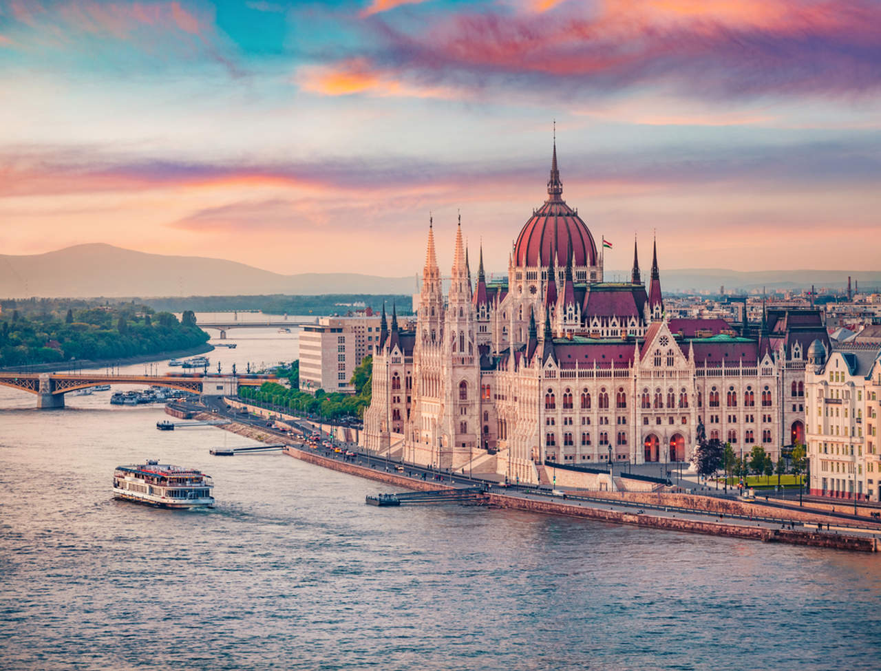 //www.som2travel.es/cdn/images/content/Budapest/BUDAPEST1.jpg