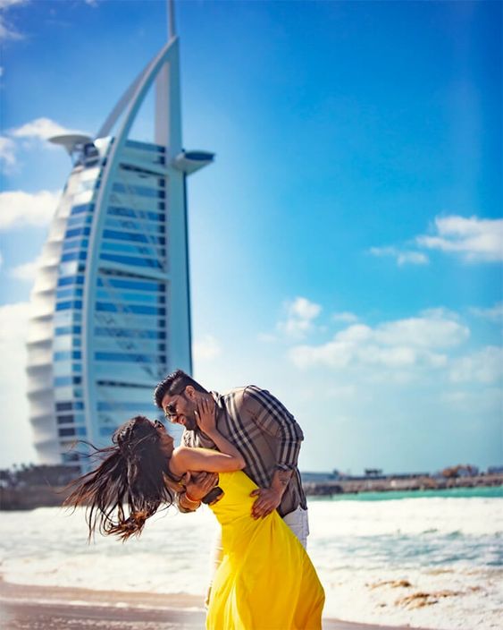 //www.som2travel.es/cdn/images/content/Novios/dubaimoon.jpg