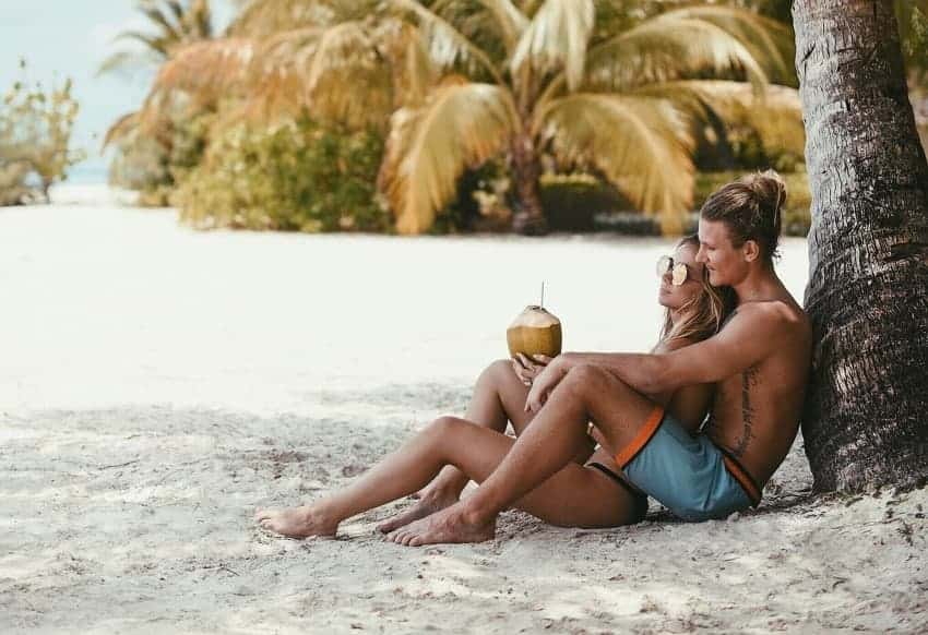 //www.som2travel.es/cdn/images/content/Novios/hawaii8novios.jpg