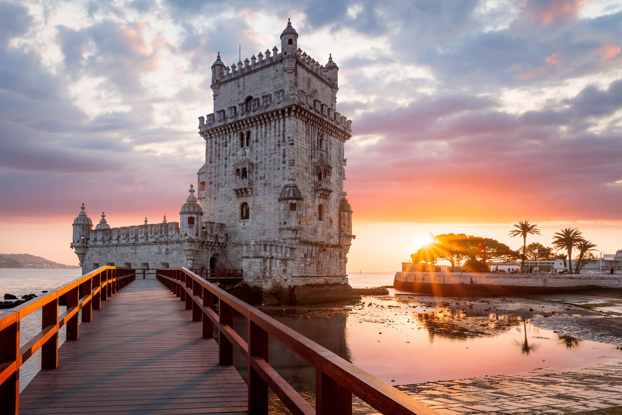 //www.som2travel.es/cdn/images/content/lisboa.jpg